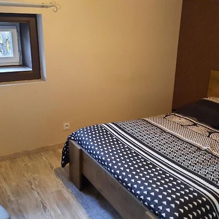Les Mancelles Apartment Condé-sur-Sarthe Екстериор снимка